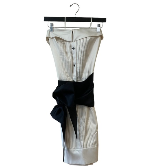 Alexandra Dillon‎ Winter White Tuxedo Dress w/ Black Sash - Picture 2 of 16